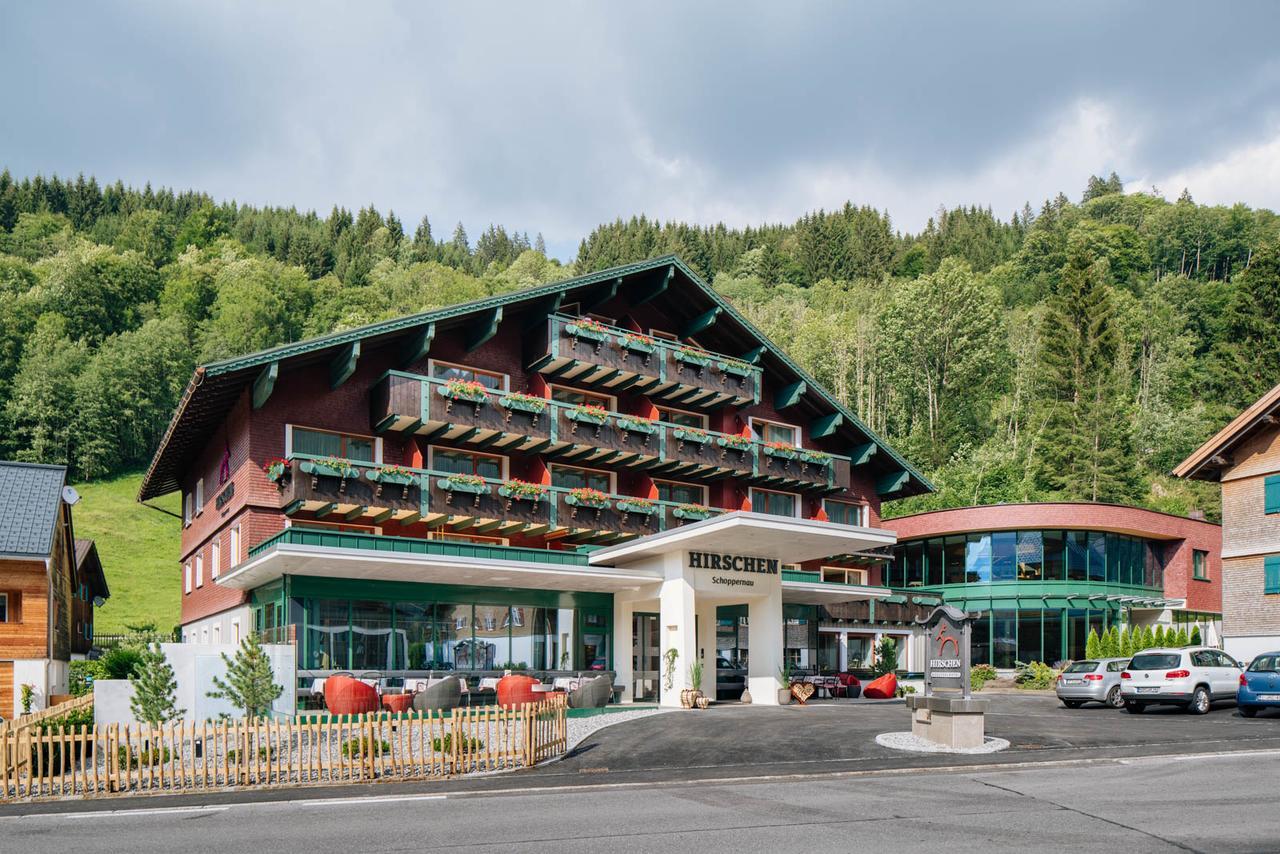 Hirschen Wohlfuehlhotel Schoppernau Exterior foto